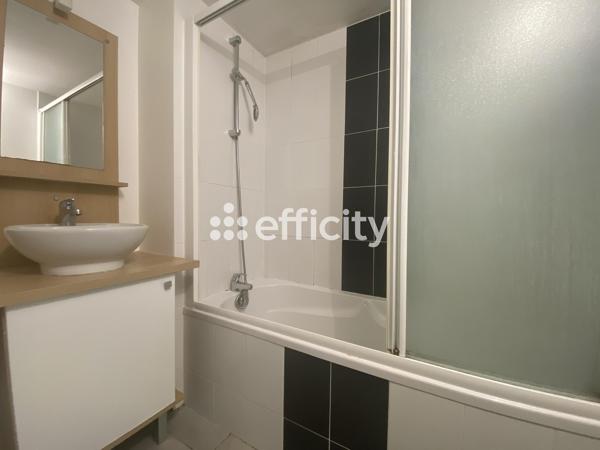 Appartement
         4 pièces
        - 67 m² 249 900 € *