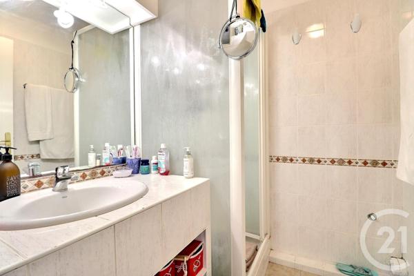 Appartement T2 à vendre  2 pièces - 49,10 m2 ST RAPHAEL - 83