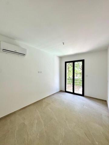 Roquebrune sur Argens- Villa neuve de 2025 avec piscine 3 chambres-A SAISIR !!!