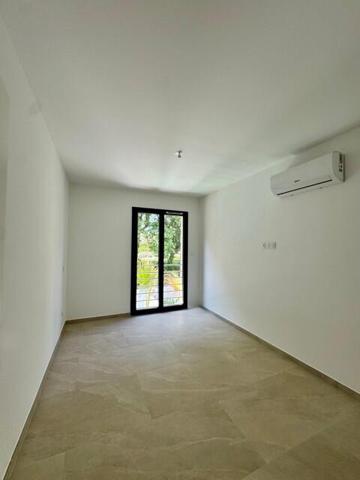 Roquebrune sur Argens- Villa neuve de 2025 avec piscine 3 chambres-A SAISIR !!!