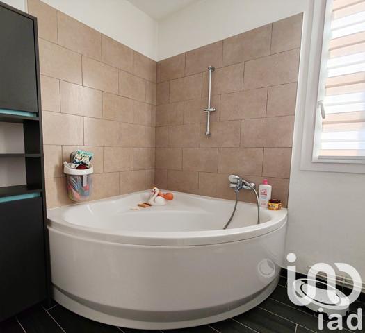 Maison 6 pièces de 110 m² à Cholet (49300)