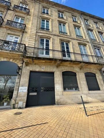 Parking / Box à louer à Bordeaux (33000)
