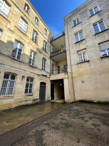 Parking / Box à louer à Bordeaux (33000)
