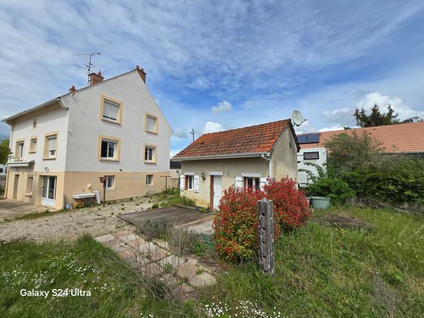 maison édifier sur sous sol et grange de 180m² au sol