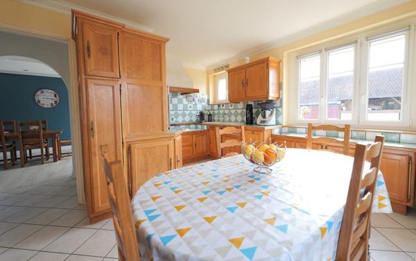 maison édifier sur sous sol et grange de 180m² au sol