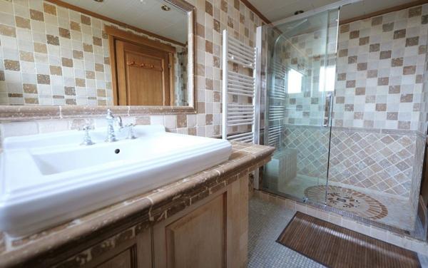 maison édifier sur sous sol et grange de 180m² au sol