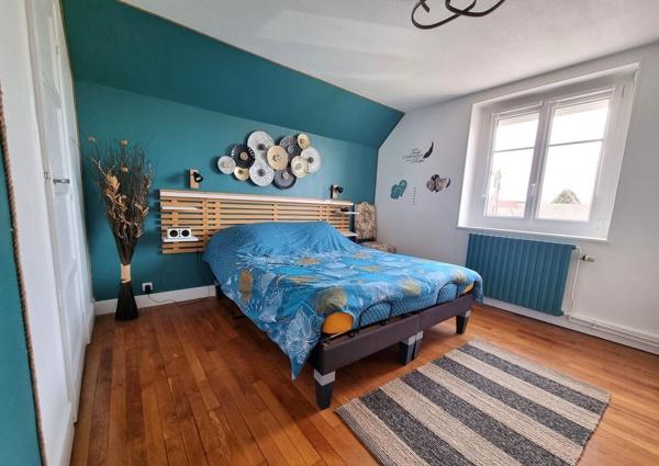 maison édifier sur sous sol et grange de 180m² au sol