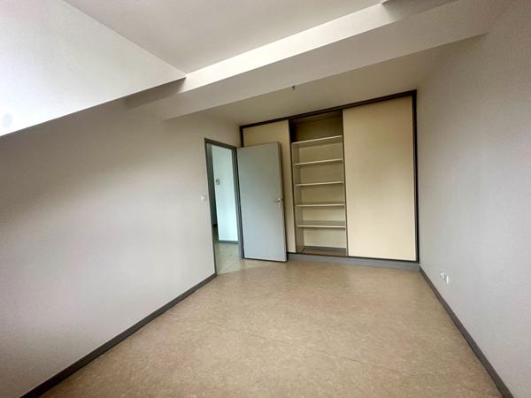 Appartement 2 pièce(s) 37.44 m2 - Quartier COURS LEOPOLDS