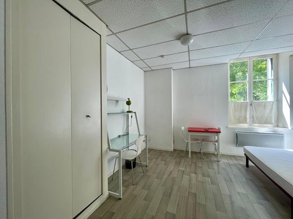 STUDIO MEUBLE EQUIPE TOUT INCLUS - PLACE CARNOT - NANCY CENTRE LOT 18