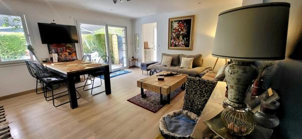 Rouen Gare : Superbe Appartement rez-de-jardin 53 m² avec Terrasse 60 m² et parkings ! Opportunité rare ...