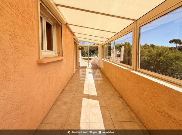 LES PENNES MIRABEAU - Maison T3 avec 2 garages, piscine sur une parcelle de 590m2