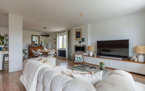 Maison à vendre    6 pièces •  Le Teich