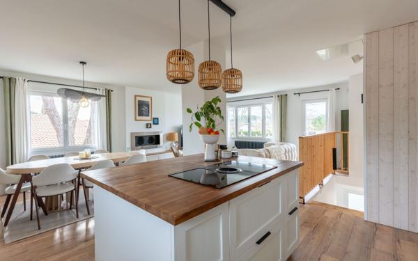 Maison à vendre    6 pièces •  Le Teich