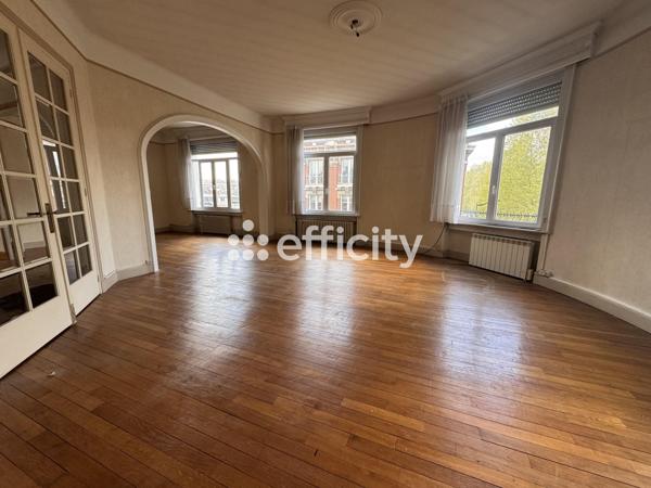 Appartement
         8 pièces
        - 144 m² 231 000 € *