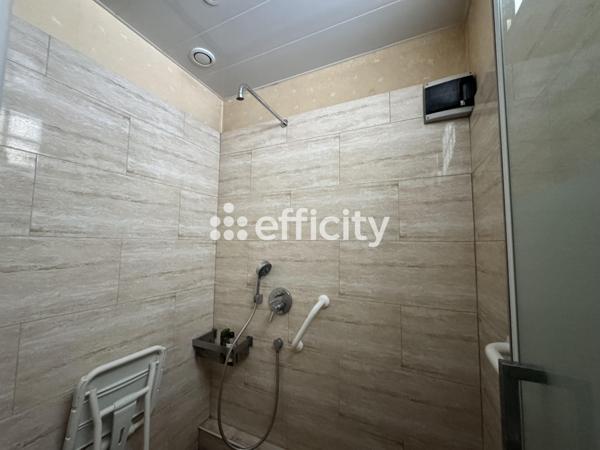 Appartement
         8 pièces
        - 144 m² 231 000 € *