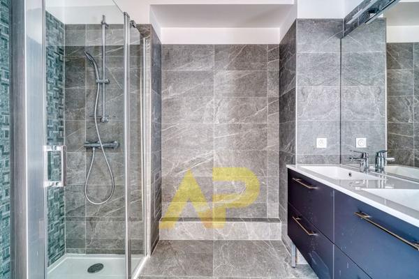 Maison sur le toit Rooftop d'exception 1 350 000 € **  - Référence  554