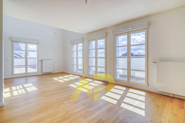 Maison sur le toit Rooftop d'exception 1 350 000 € **  - Référence  554