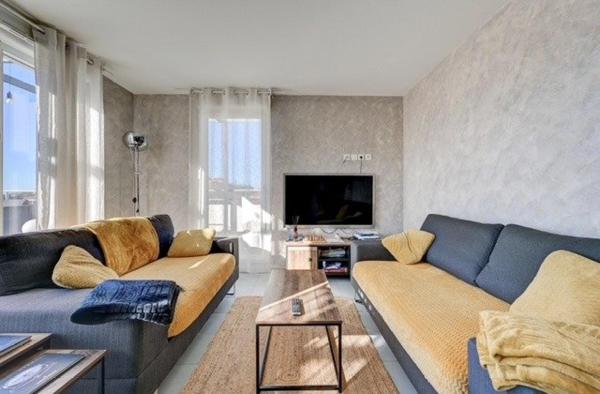 Appartement T3 60 m2 et 60 m2 de terrasse