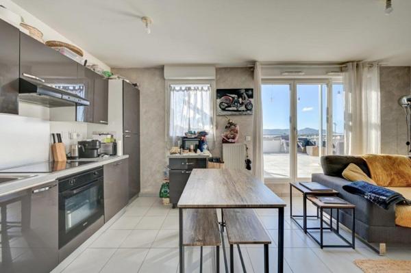 Appartement T3 60 m2 et 60 m2 de terrasse