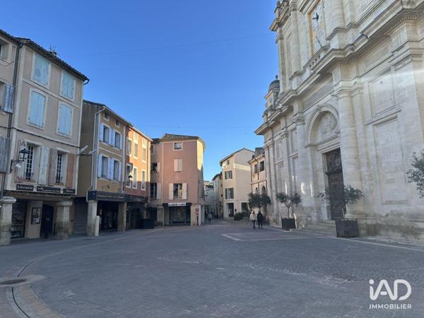 Droit au bail à vendre 90 m² L'Isle-sur-la-Sorgue