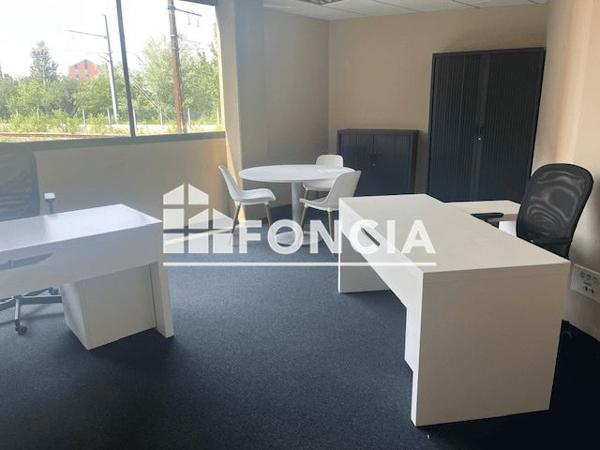 Location Local commercial 1 pièce 24.7 m² - 16-18 RUE DE L'HERMITE Bruges 33520