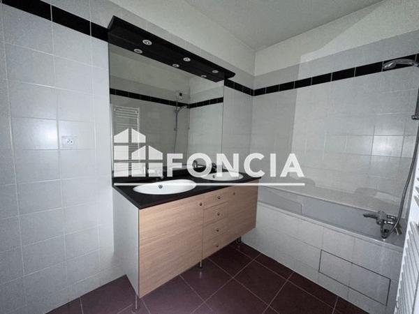 Location Appartement 4 pièces 104.9 m² - 1 AVENUE DE BERLIN Herouville Saint Clair 14200