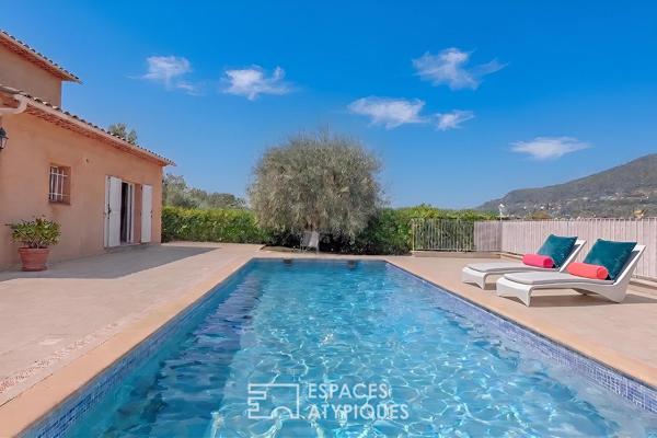 Maison familiale 240 m2 avec piscine et vue panoramique à Magagnosc