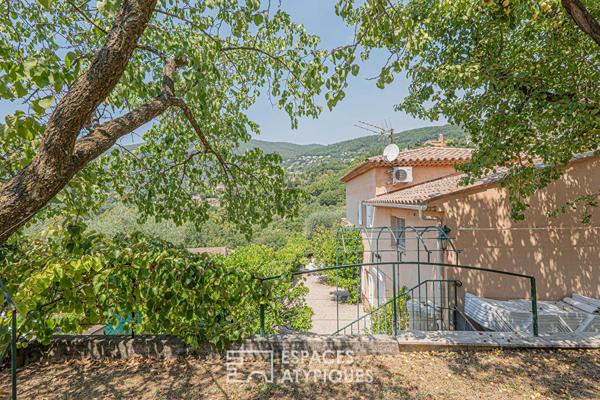 Maison familiale 240 m2 avec piscine et vue panoramique à Magagnosc