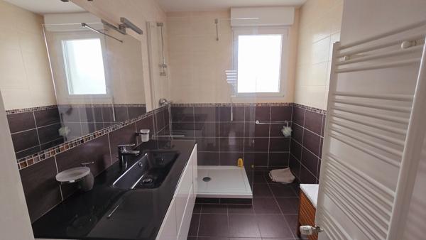 Magnifique appartement avec très grande terrasse