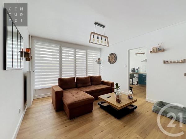 Appartement T3 à vendre  3 pièces - 62 m 2   TROYES  - 10