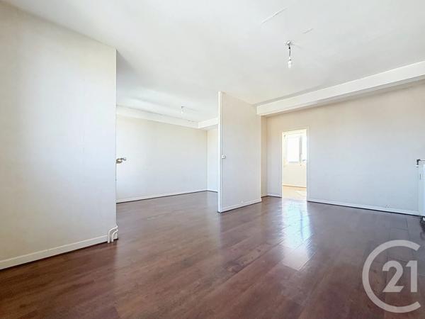 Appartement T3 à vendre  3 pièces - 62 m 2   TROYES  - 10