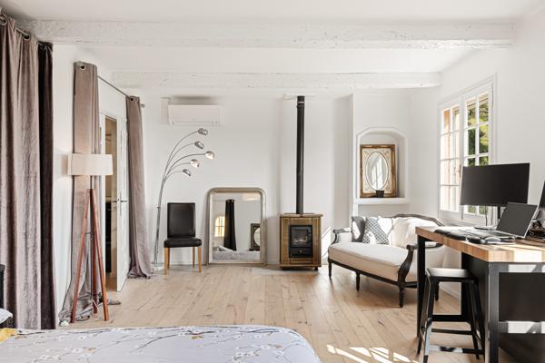 Cabris (06530) Cabris – Villa rénovée avec vue mer & fort potentiel locatif