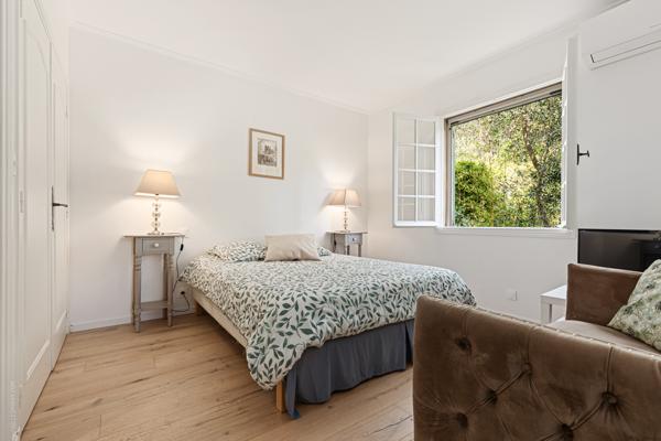 Cabris (06530) Cabris – Villa rénovée avec vue mer & fort potentiel locatif