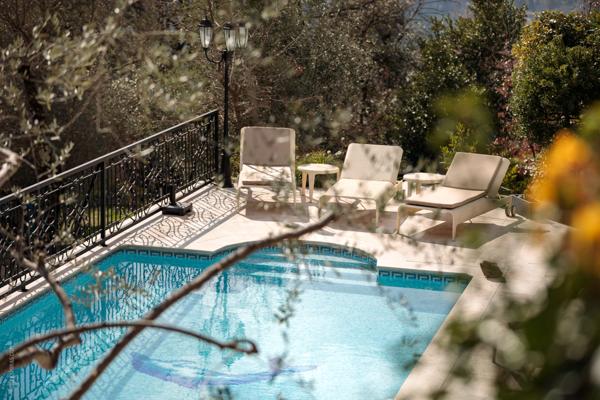 Cabris (06530) Cabris – Villa rénovée avec vue mer & fort potentiel locatif