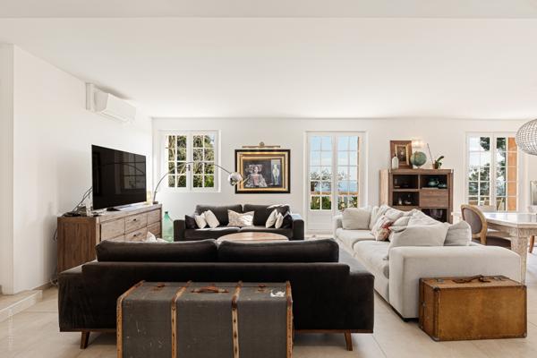 Cabris (06530) Cabris – Villa rénovée avec vue mer & fort potentiel locatif