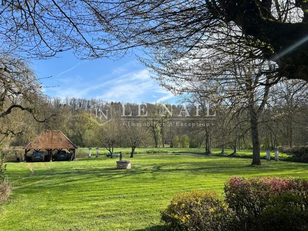 Château du XVe siècle au cœur de la Bourgogne dans la Nièvre