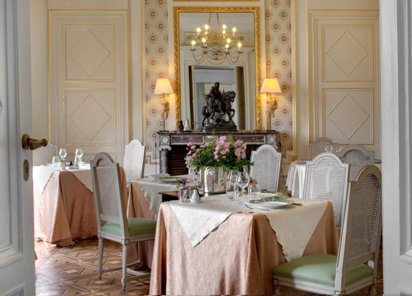 En bourbonnais Château du XIXe siècle au cœur d’un domaine équestre de 40 hectares