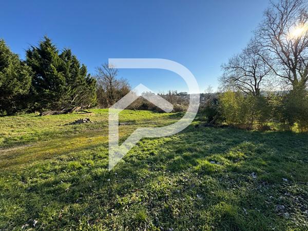 TERRAIN à VENDRE - SMARVES - 900 m2 - PROCHE des COMMERCES