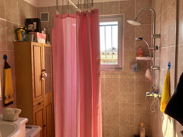 A Meschers sur Gironde, vente d'une maison de plain-pied, 83m², 3 chambres, à quelques minutes des plages, sans visà vis avec jardin arboré.