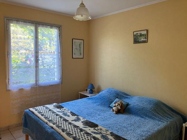 A Meschers sur Gironde, vente d'une maison de plain-pied, 83m², 3 chambres, à quelques minutes des plages, sans visà vis avec jardin arboré.