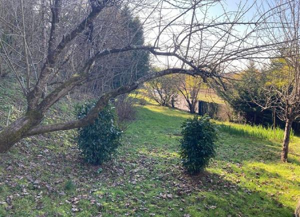 Maison à vendre    5 pièces •  Bon-Encontre