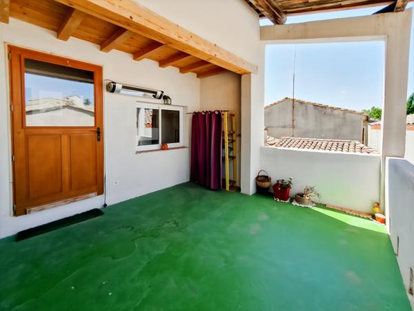 Uzès (30700) A vendre Uzes, centre historique, maison de ville 6 pièces
