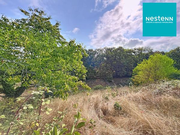 Terrain pentu à Saint Just Saint Rambert - 1511 m² - Viabilisé !