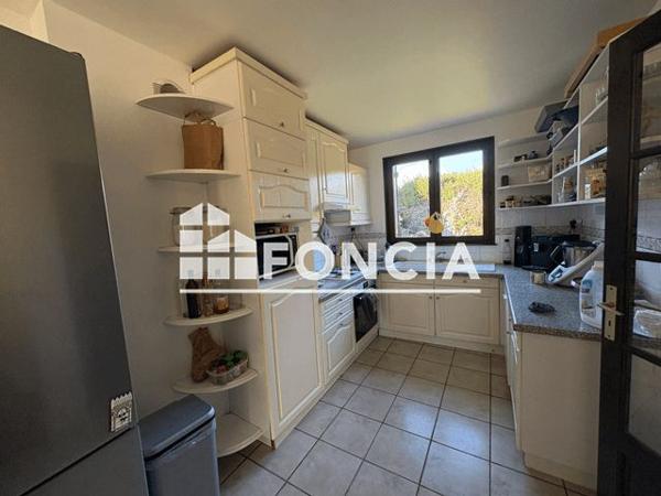 Location Maison 6 pièces 184.22 m² - 44 RUE LEON JOUHAUX Genas 69740