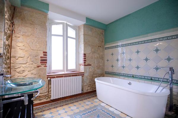 Haute ville - Maison de ville de type T5 avec garage sur terrain 1200 m2