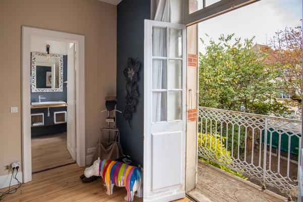 Haute ville - Maison de ville de type T5 avec garage sur terrain 1200 m2