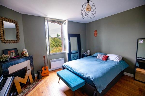 Haute ville - Maison de ville de type T5 avec garage sur terrain 1200 m2