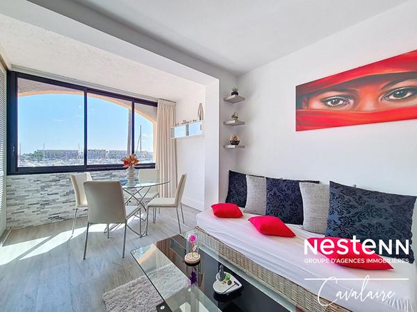 VUE MER Appartement refait à neuf de type 2 pièces aux Marines de Cogolin, avec accès plages, piscine et tennis