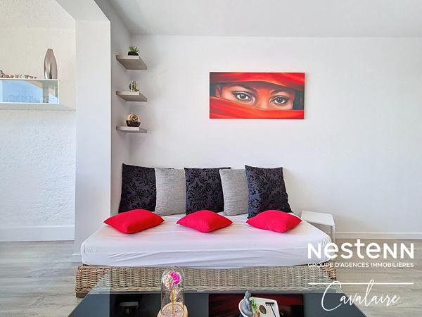 VUE MER Appartement refait à neuf de type 2 pièces aux Marines de Cogolin, avec accès plages, piscine et tennis