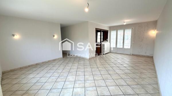 Maison plain pied disposant de trois chambres